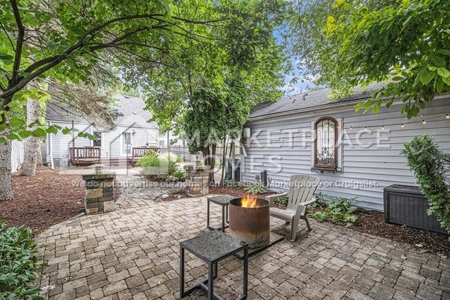 Building Photo - 612 S Dorchester Ave