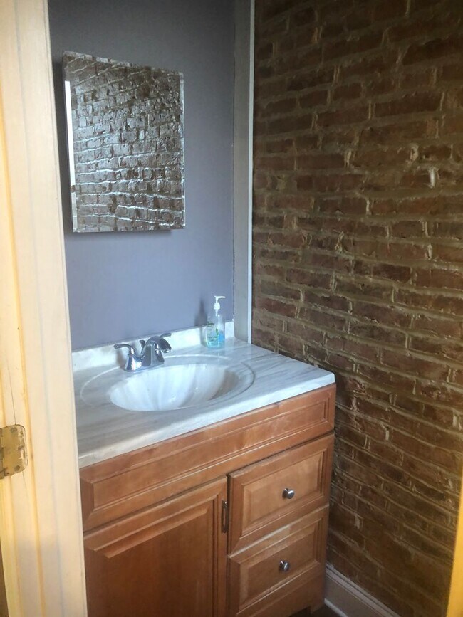 Building Photo - One Block From The Avenue! Perfect 2-Bedro...
