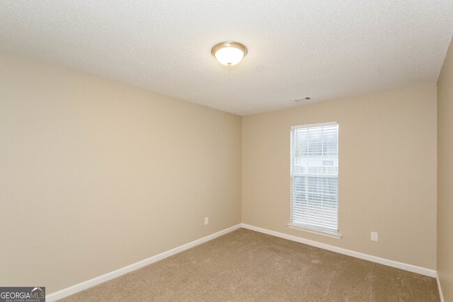 Building Photo - 5736 Eagles Feather Ln