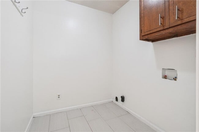 Building Photo - 1416 Manchester Ct SW
