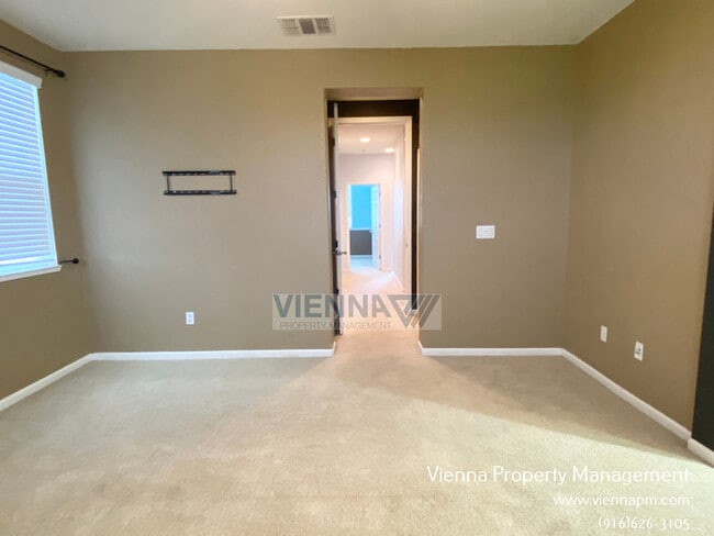 Building Photo - 3301 Leiper Loop