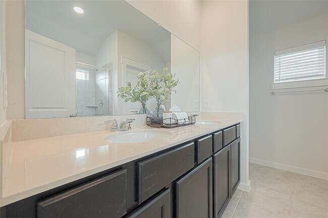 Building Photo - 7538 Coral Ter Dr