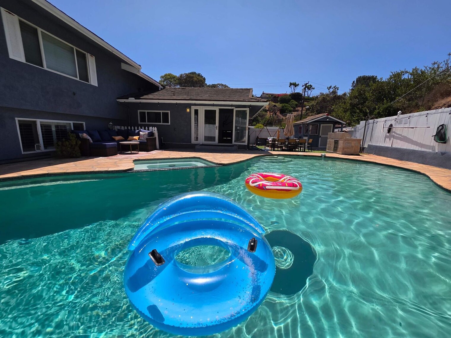 Building Photo - 4880 Kane St