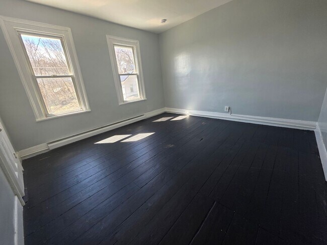 Building Photo - 30-32 Willow Street