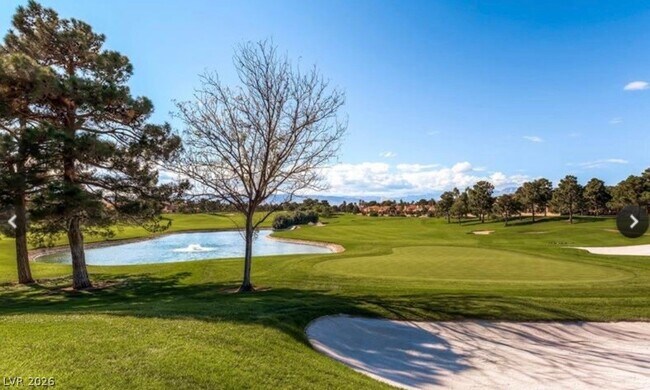 Building Photo - 8243 Round Hills Cir