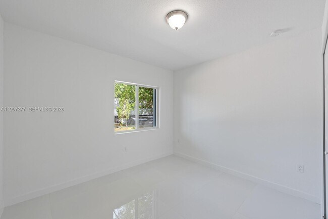 Building Photo - 7940 NW 12th Ct