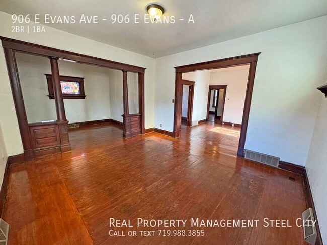 Building Photo - Charming 2 bed 1 bath Apartment