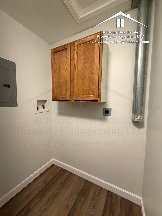 Building Photo - King Street 128-130 Duplex