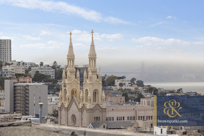 Building Photo - 382 Green St