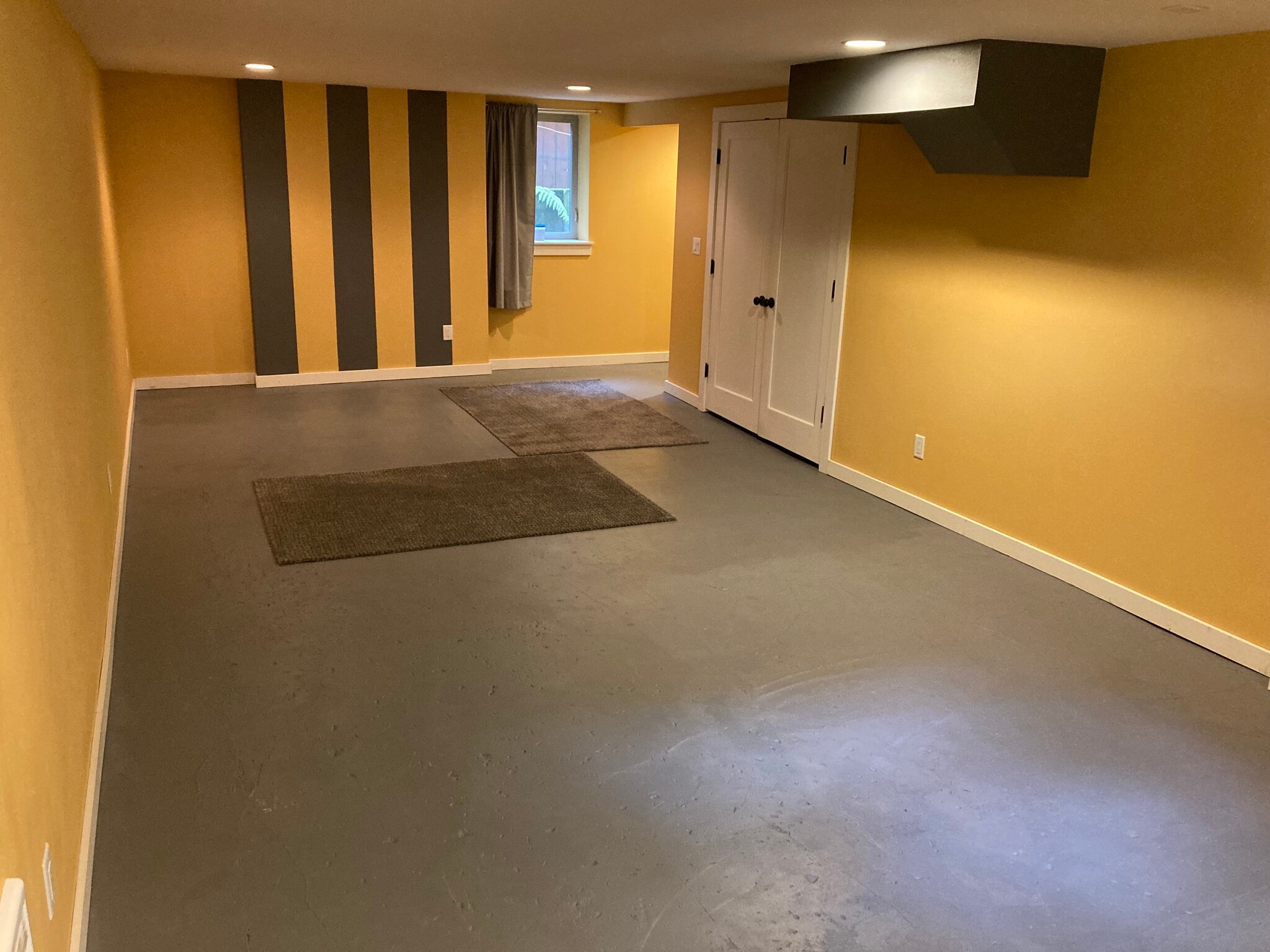Basement bedroom - 5516 NE 32nd Pl