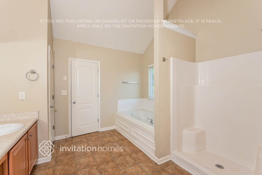 Building Photo - 2823 Beaut Ct