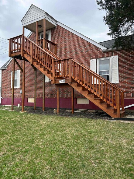Building Photo - 2164 Henshaw Rd
