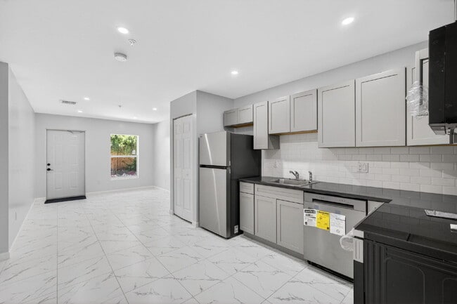 Building Photo - 3255 Avenue J
