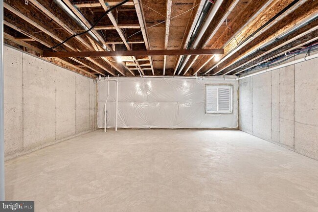 Building Photo - 203 Segel Dr