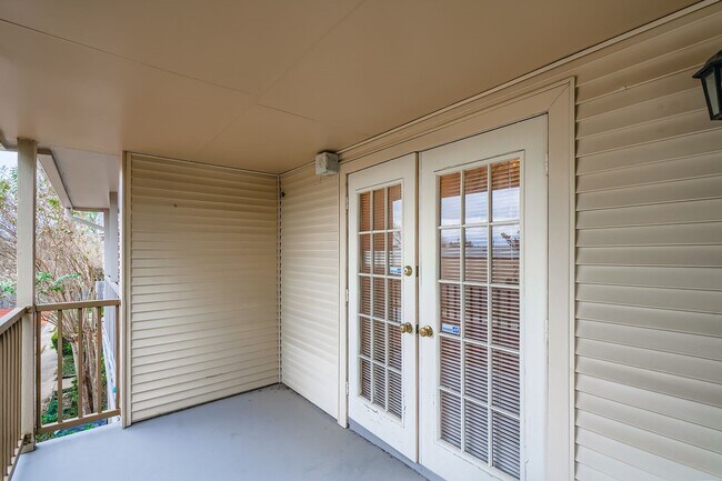 Building Photo - 3100 Jeanetta St