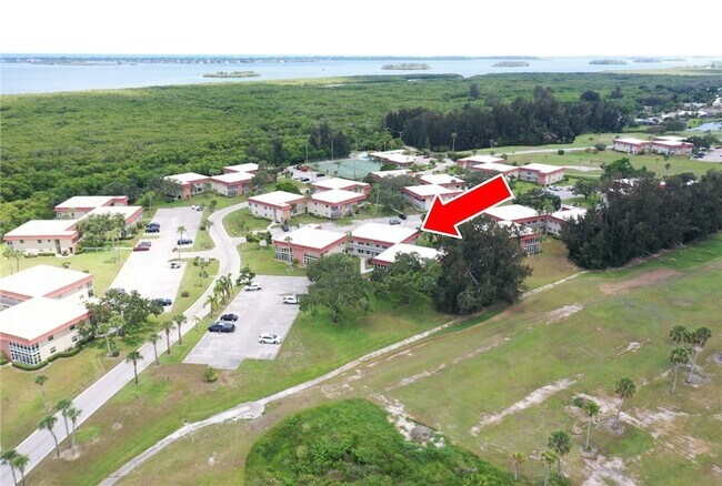 Building Photo - 50 Woodland Dr