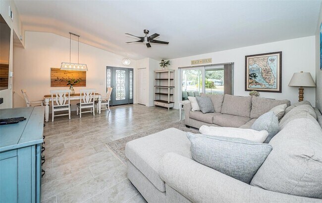 Building Photo - 969 Gulf View Blvd