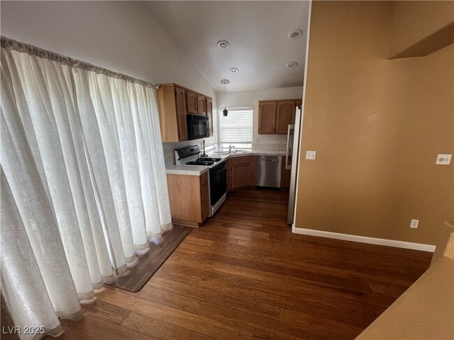 Building Photo - 9353 Buckhaven Dr