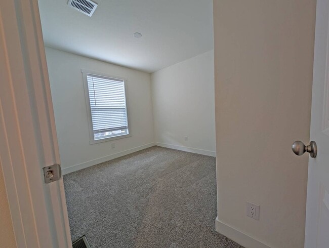 Building Photo - 400 Sulphur Bank Dr