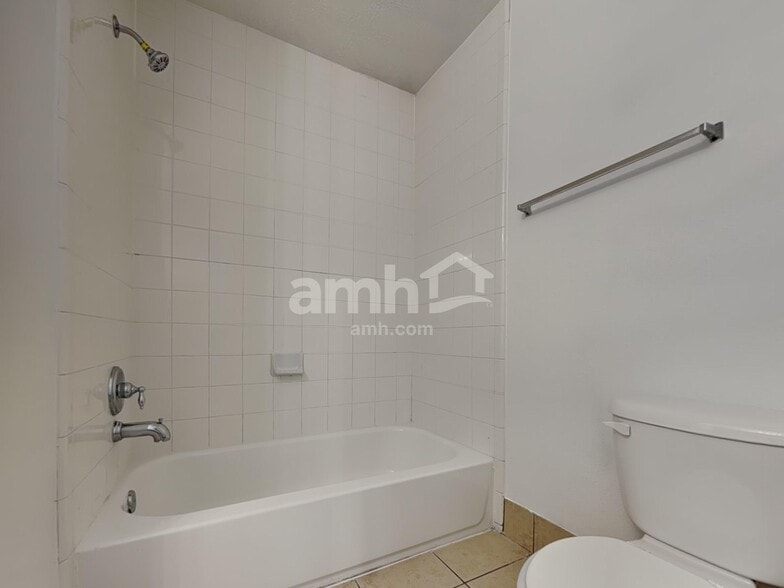 Building Photo - 6630 Rusty Ridge Ln