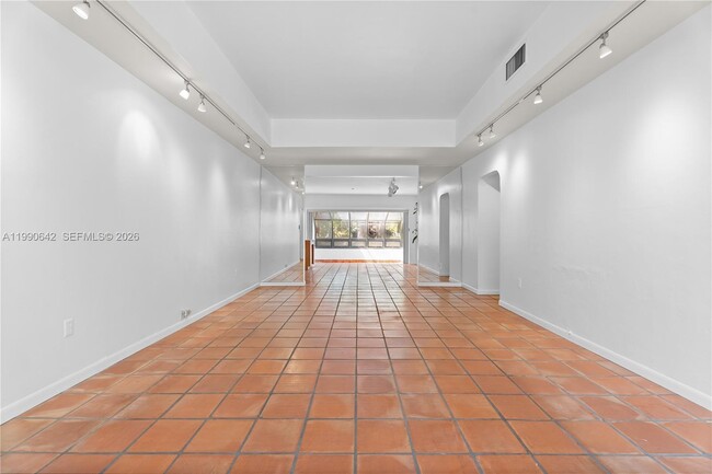 Building Photo - 1845 Daytonia Rd