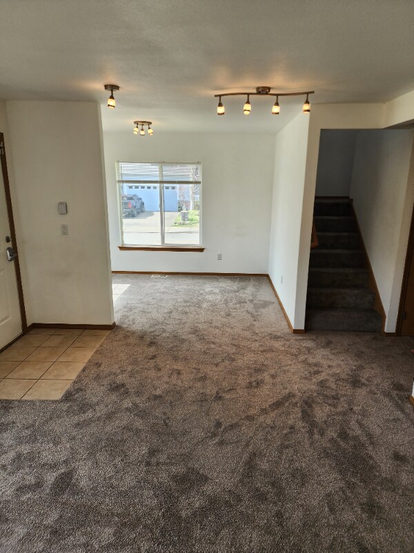 Building Photo - 17602 108th St Ct E