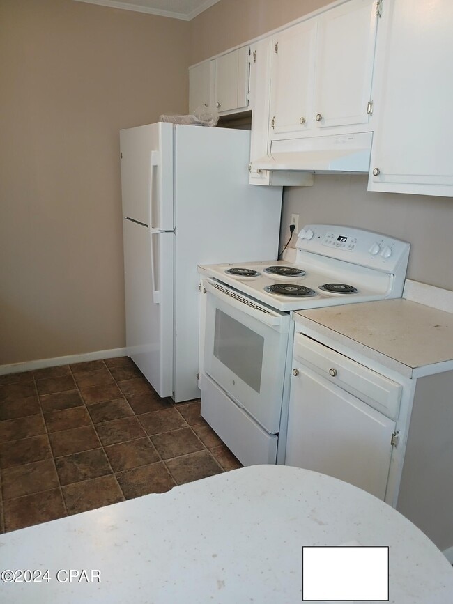 Building Photo - 4862 Dogwood Dr