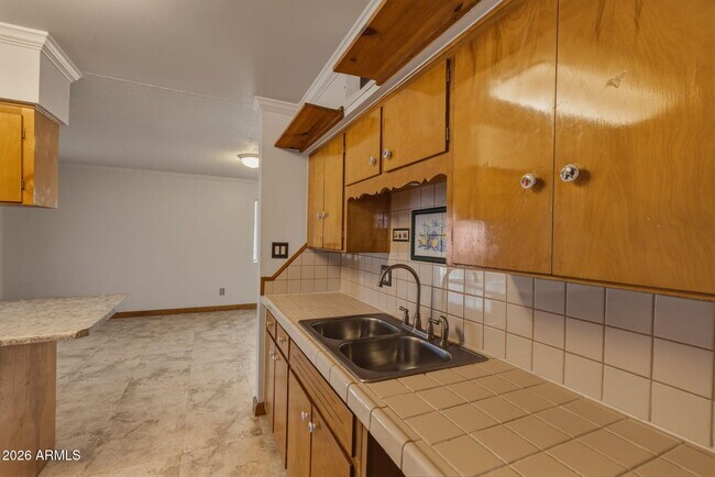 Building Photo - 3636 W Keim Dr