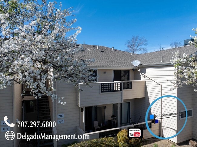 Building Photo - Glen Cove! Large one bedroom