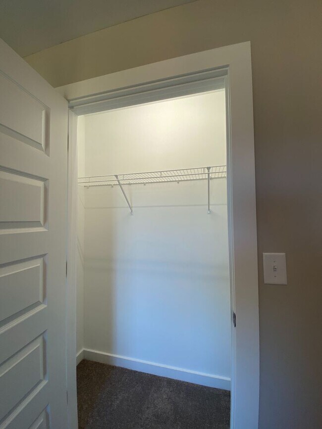 Building Photo - Gorgeous Home for Rent in Talladega, AL! A...