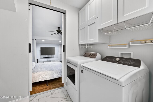 Building Photo - 4719 College St