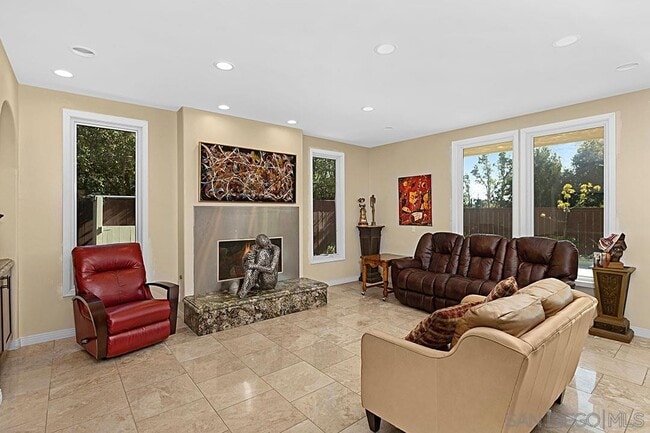 Building Photo - 927 Tingley Ln