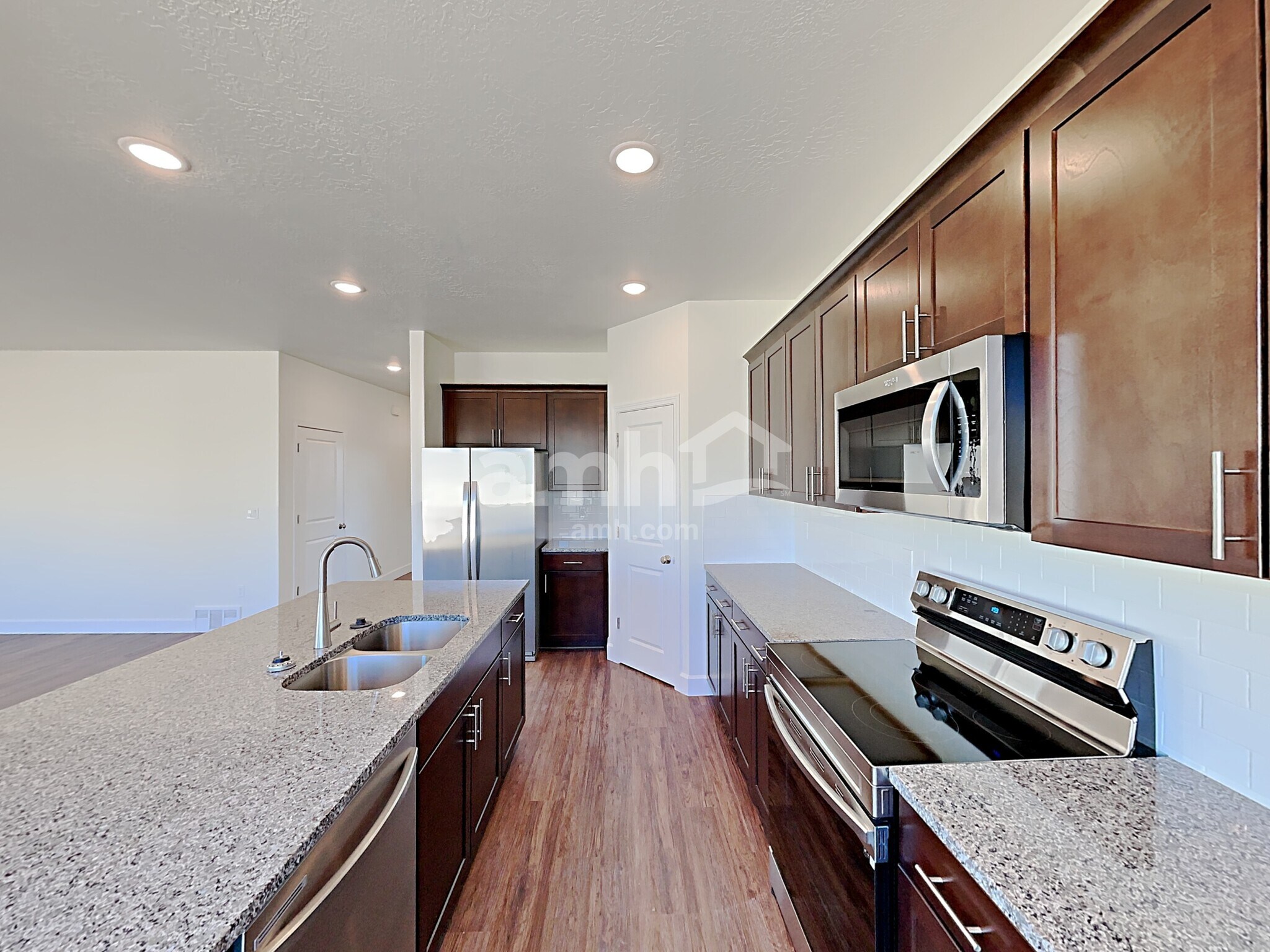 Building Photo - 291 N Gibbons Ln