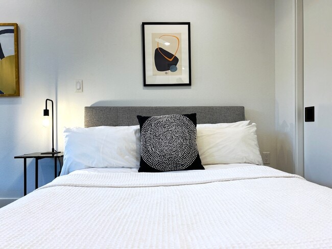 Building Photo - 49 Navasota St