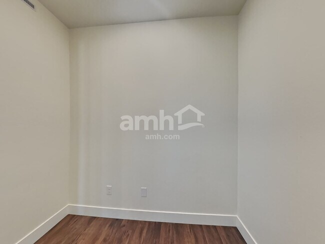 Building Photo - 9500 Aviara St