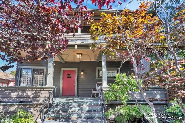 Building Photo - 654 Chetwood St