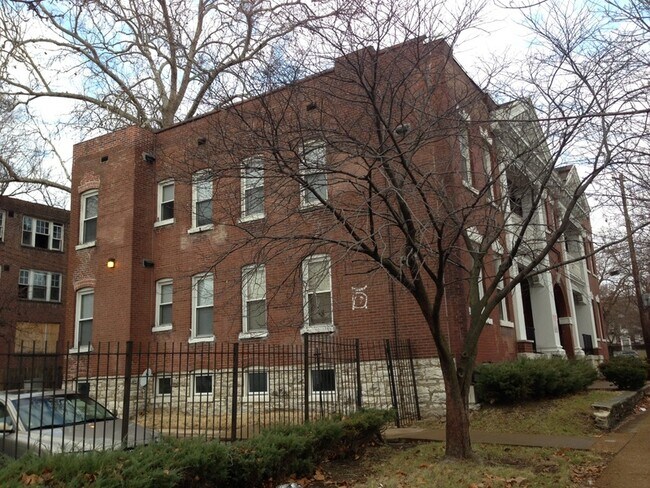 Building Photo - 857A Goodfellow Blvd