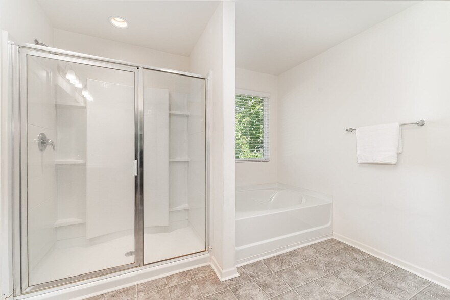 Building Photo - 5514 Hardie Farm Dr