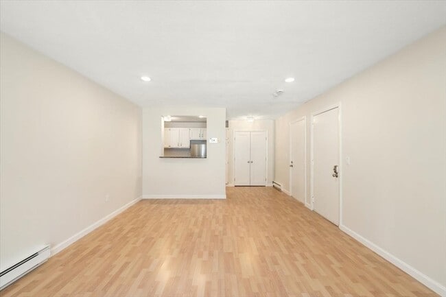 Building Photo - 176 Swanson Rd