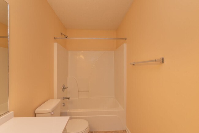 Building Photo - $1,150 - 2 Bed/2 Bath house in Harlem, with all appliances!