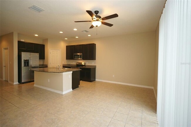 Building Photo - 6938 Towne Lake Rd