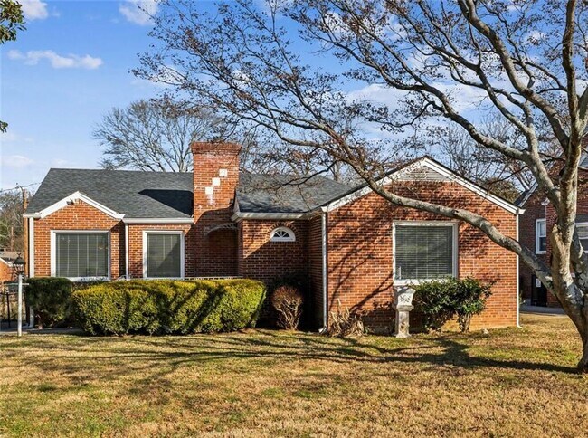 Primary Photo - 1143 Fountain Dr SW
