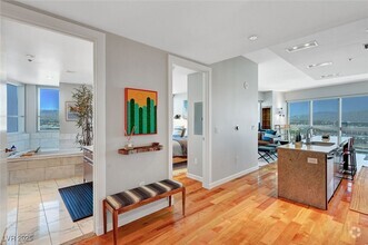Building Photo - 4471 Dean Martin Dr