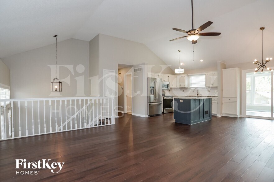 Building Photo - 6505 W 151st Pl