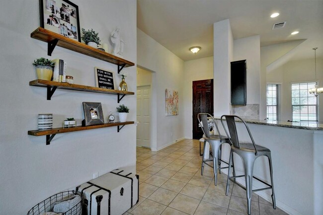 Building Photo - 2208 Granite Hill Dr