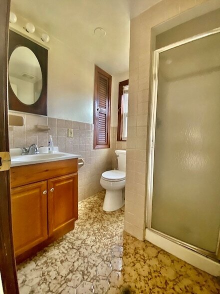 Building Photo - 618 Boston Rd