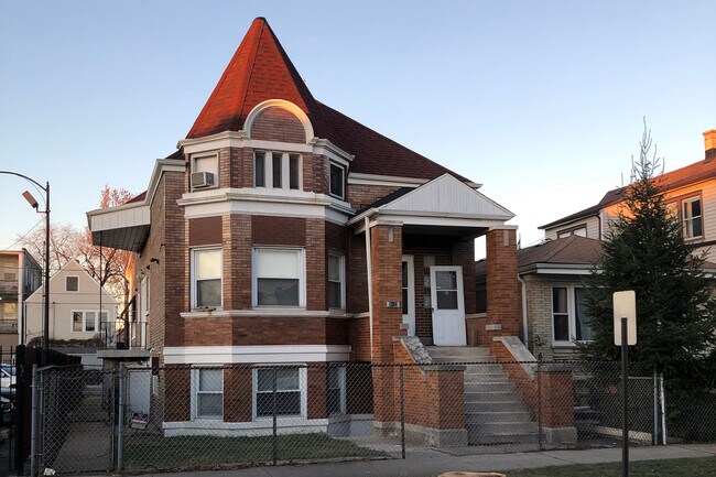 Primary Photo - 5122 30th Pl