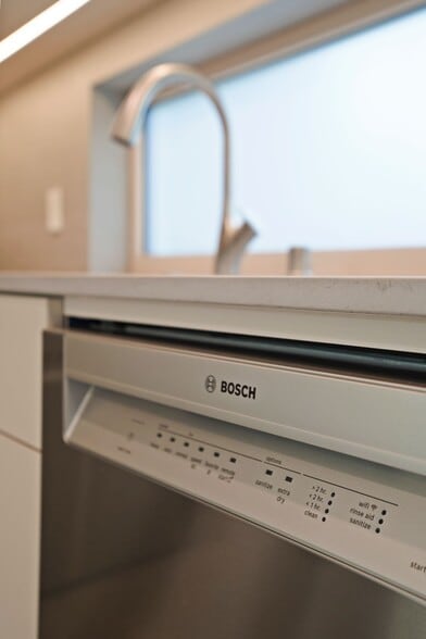 dishwasher - 12529 Wagner St