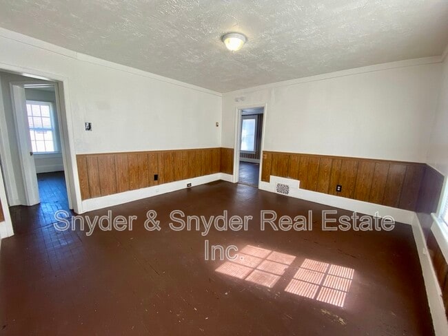 Building Photo - 678 Kling St