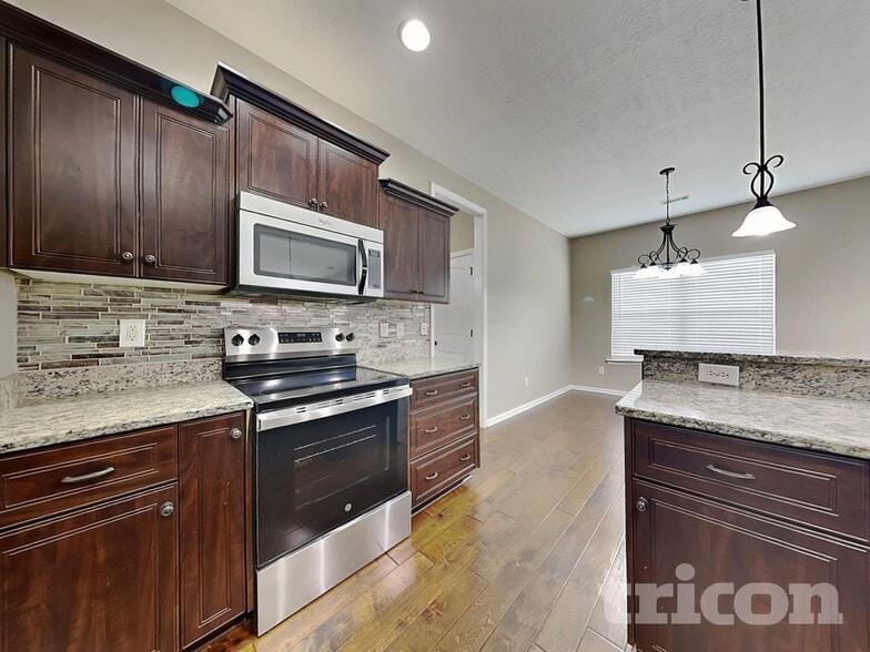 Building Photo - 513 Fox Haven Dr